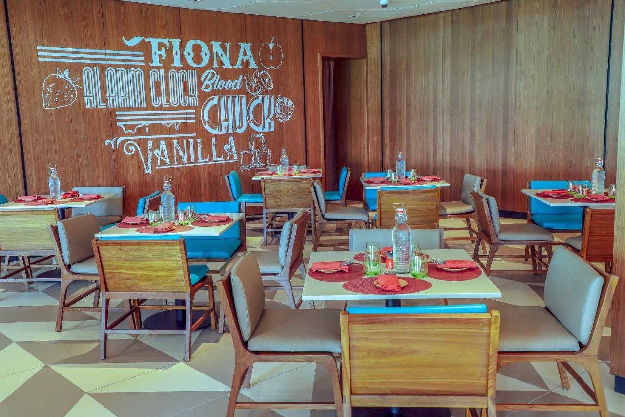 Hard Rock Hotel Desaru Coast Exterior photo Interior of the restaurant